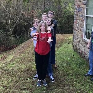 Meet your Posher, Dena